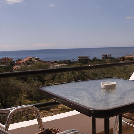 Velco Bb Himara Bed & Breakfast Exterior photo
